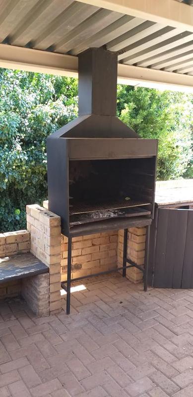 4 Bedroom Property for Sale in Pellissier Free State